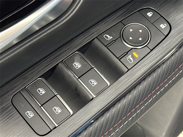 Vehicle image 13 of 25