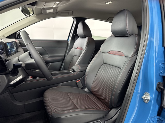 Vehicle image 11 of 25