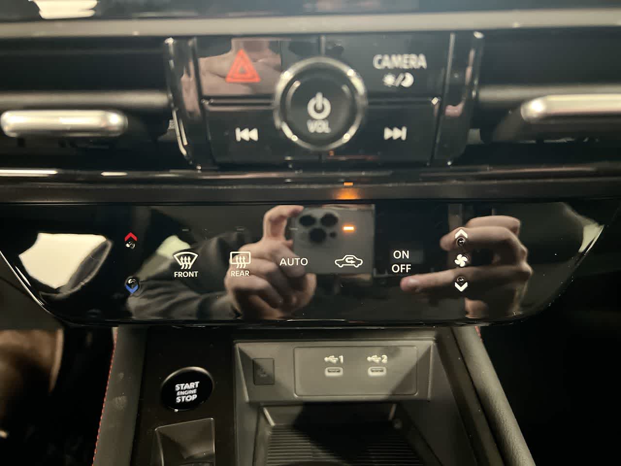 Vehicle image 18 of 27