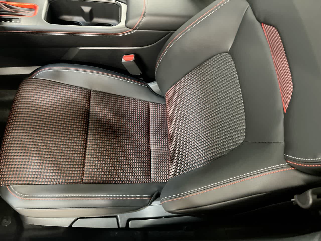 Vehicle image 12 of 27
