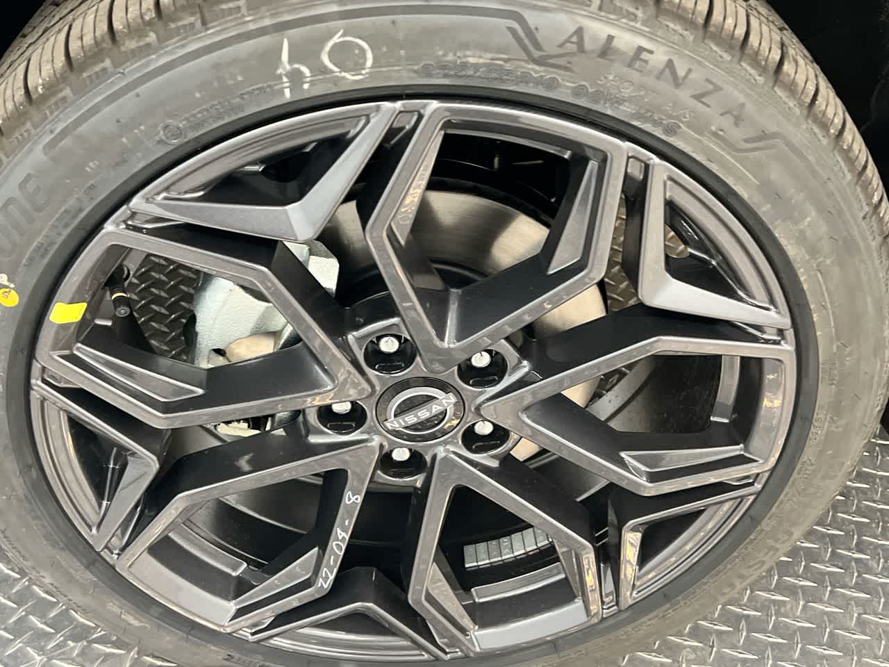 Vehicle image 11 of 27
