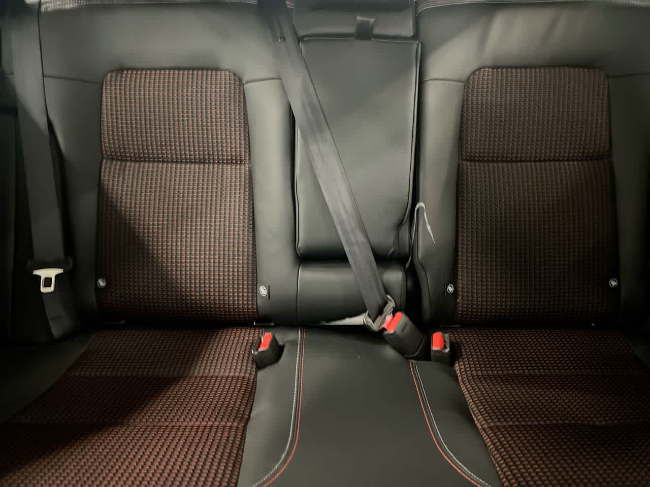 Vehicle image 22 of 27