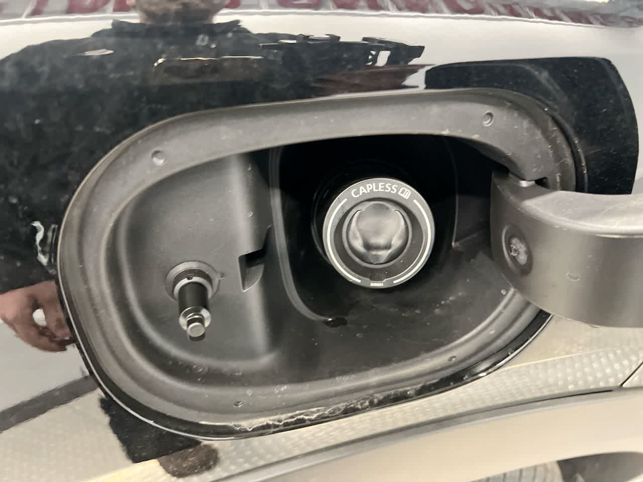 Vehicle image 23 of 27