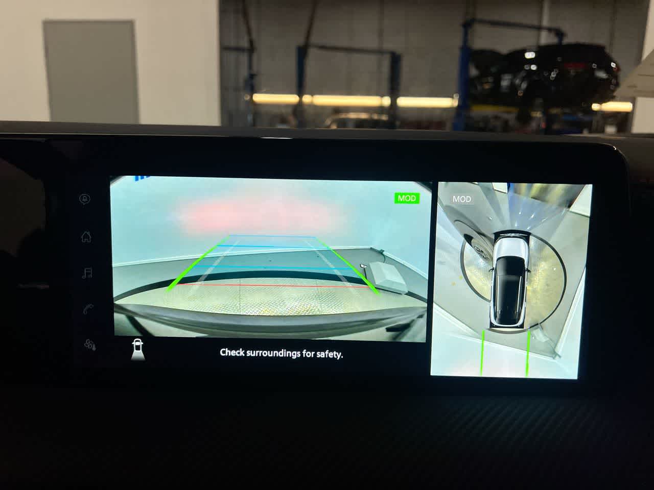 Vehicle image 17 of 27