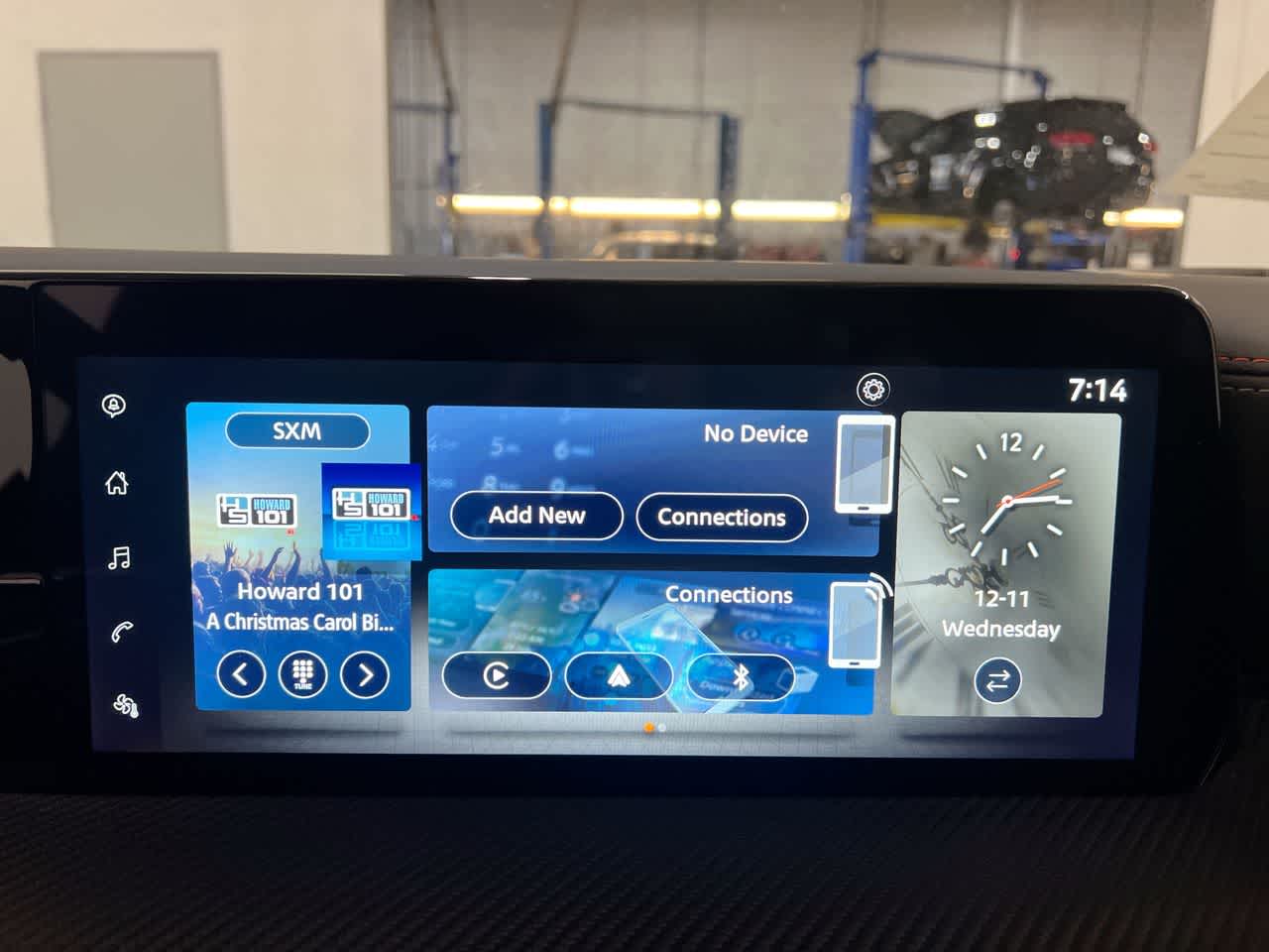 Vehicle image 15 of 27