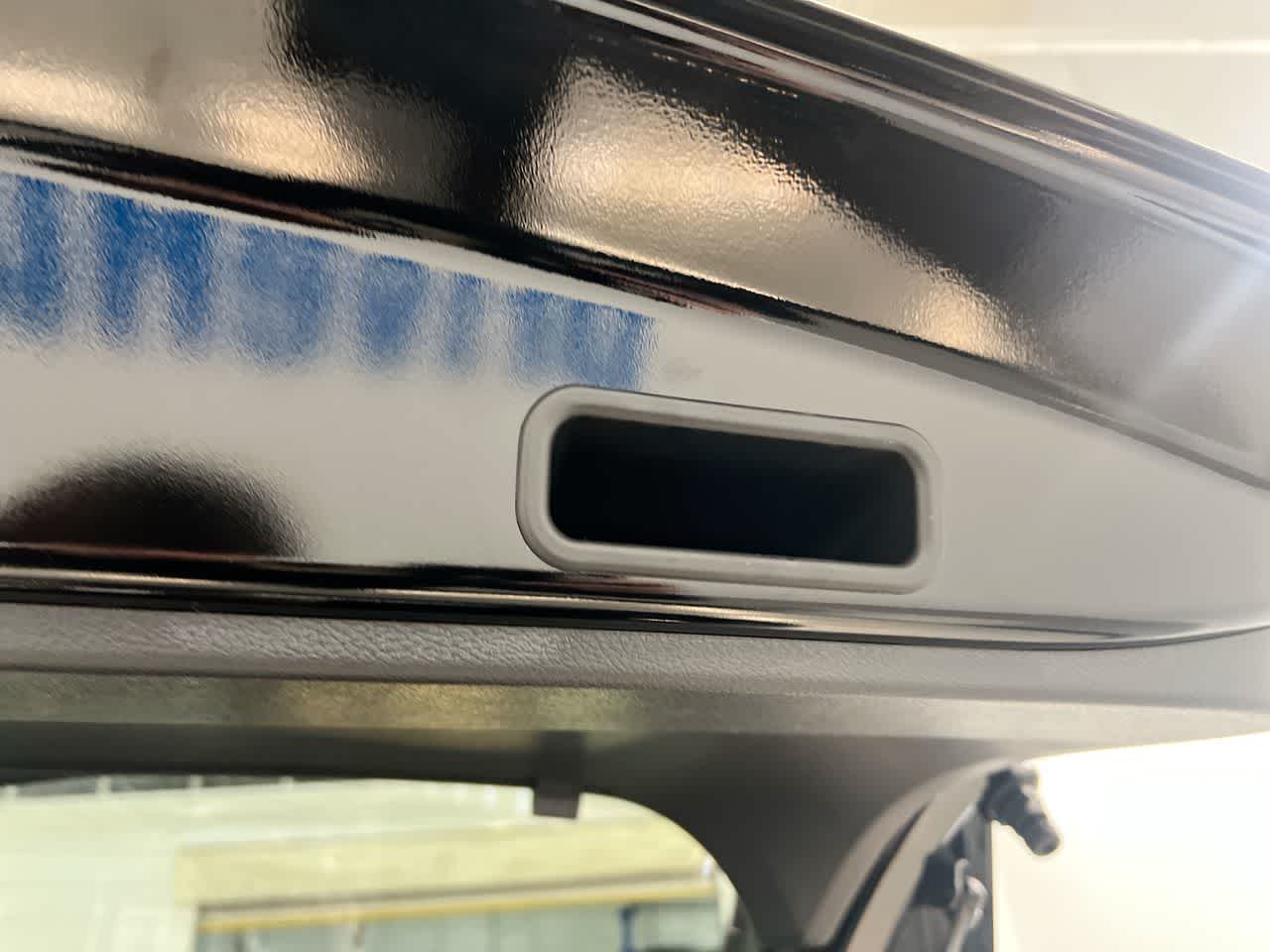 Vehicle image 25 of 27