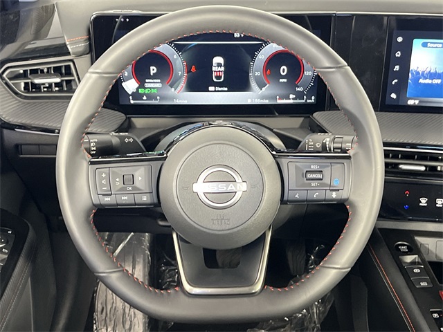 Vehicle image 14 of 25