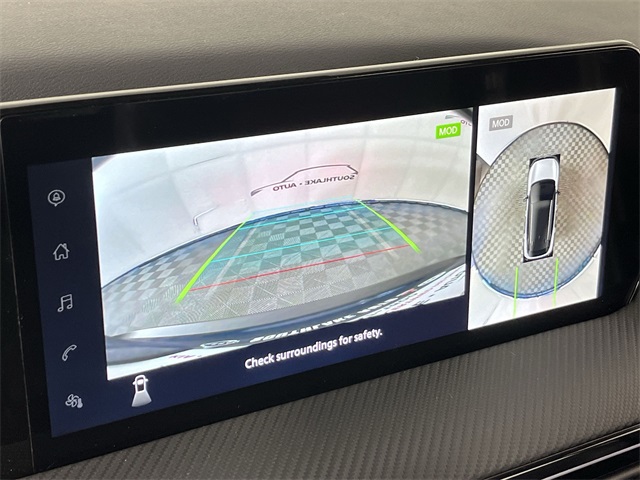 Vehicle image 17 of 25