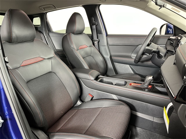 Vehicle image 23 of 25