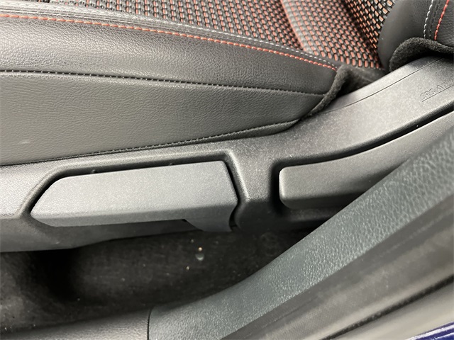 Vehicle image 12 of 25