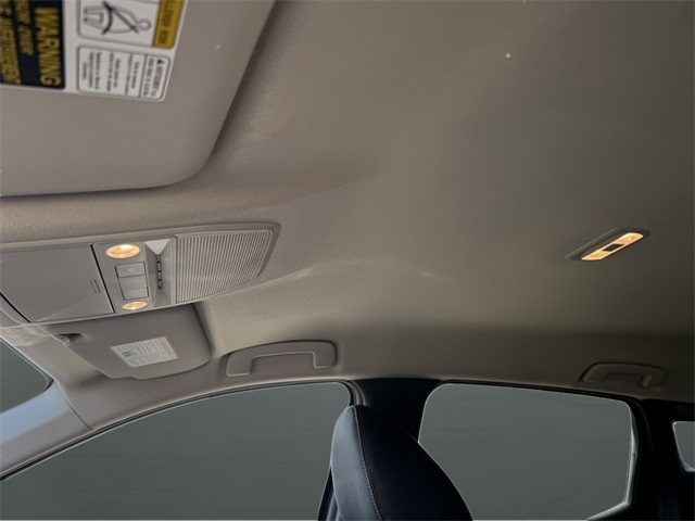 2025 Nissan Kicks SR Image 25 of 31