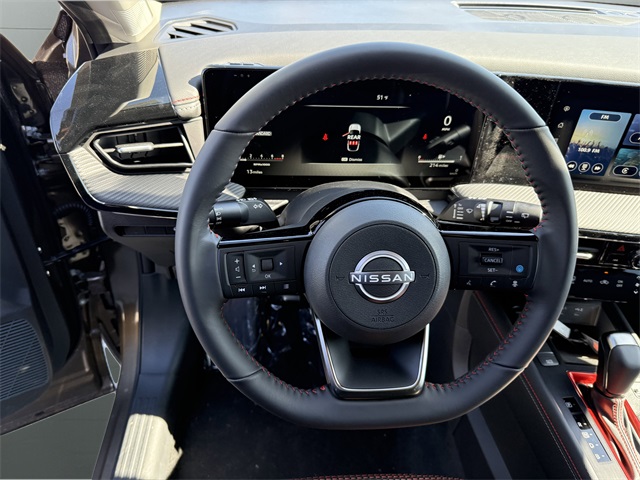 2025 Nissan Kicks SR Image 14 of 31