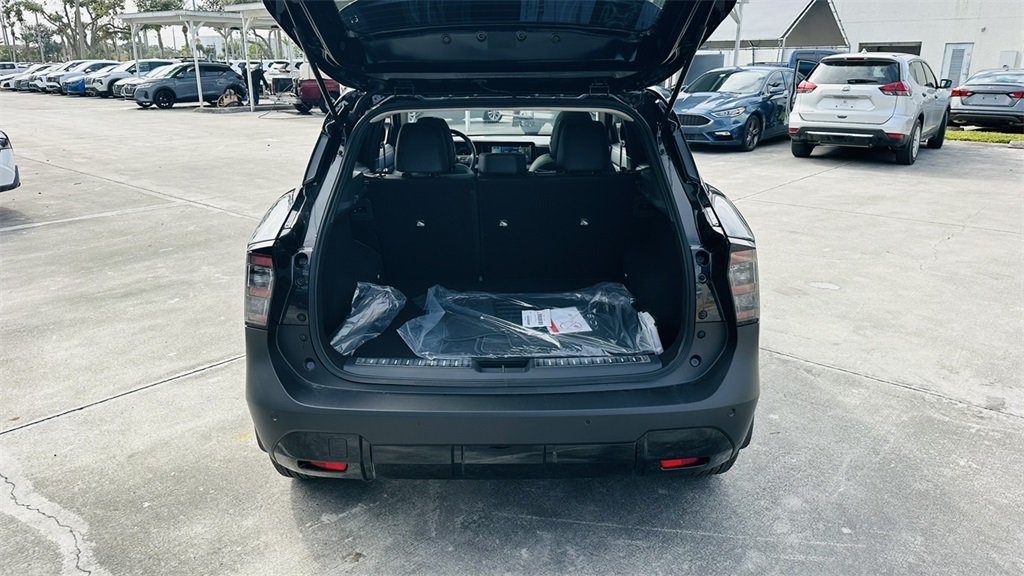 Vehicle image 9 of 30