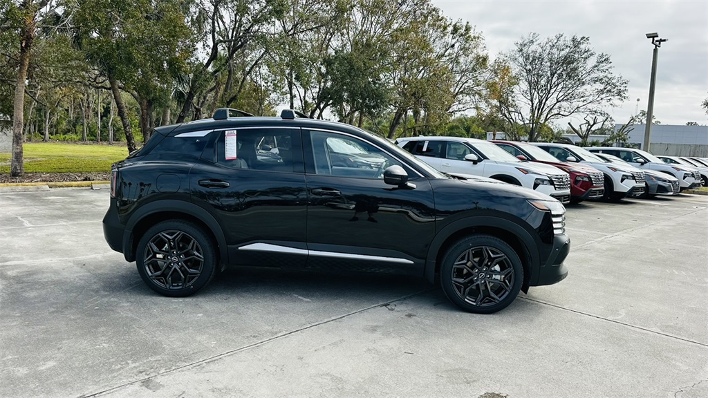 Vehicle image 3 of 30