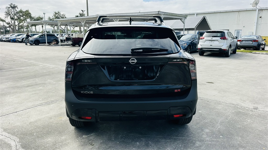 Vehicle image 28 of 30