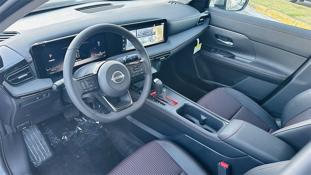Vehicle image 13 of 29