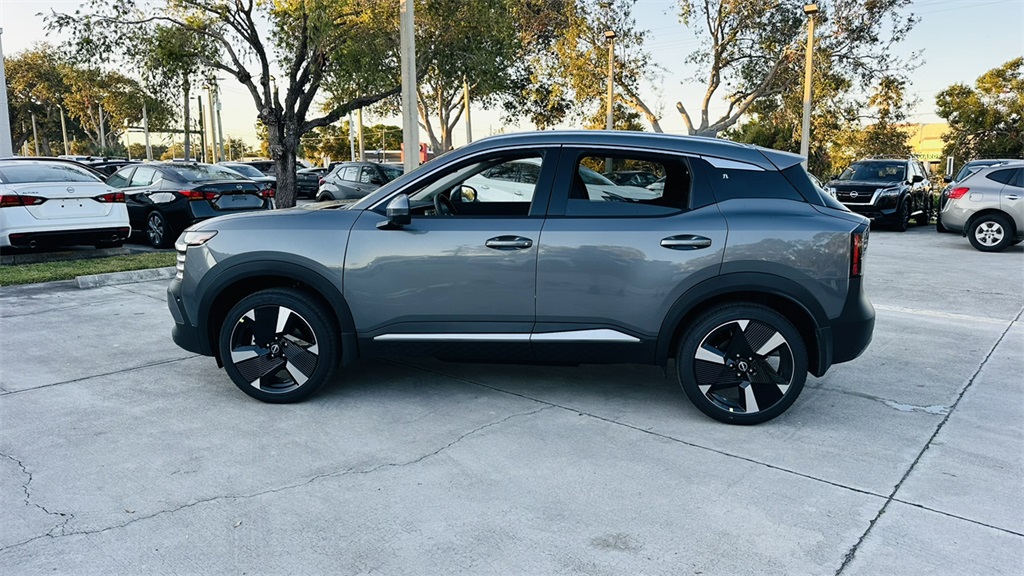 Vehicle image 7 of 29