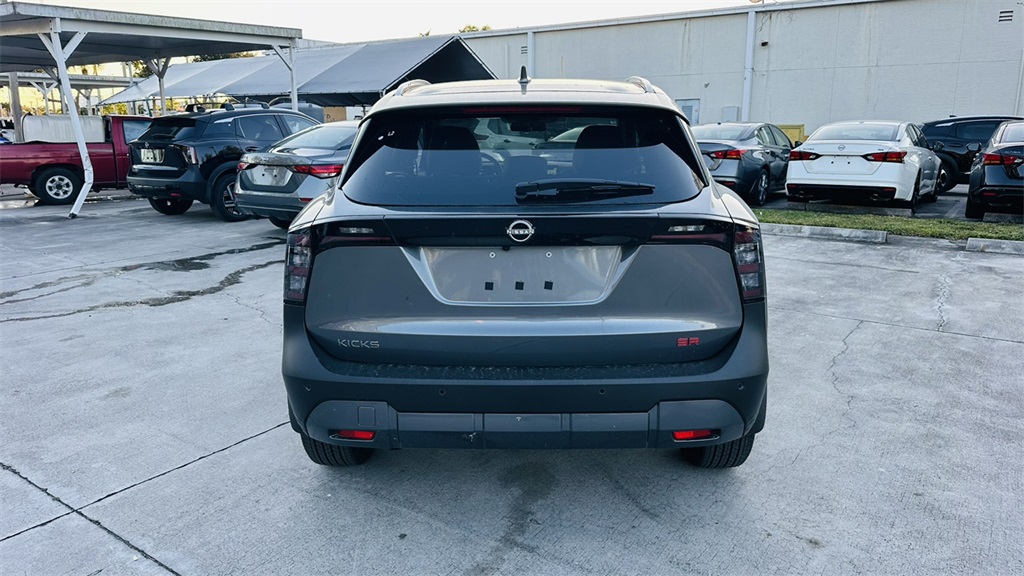 Vehicle image 27 of 29