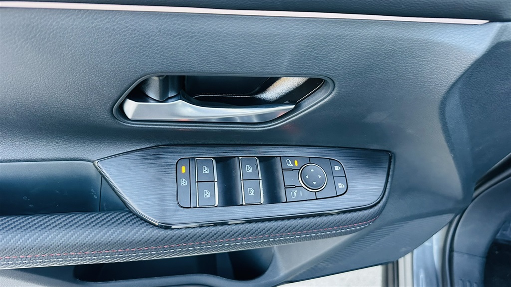 Vehicle image 20 of 29