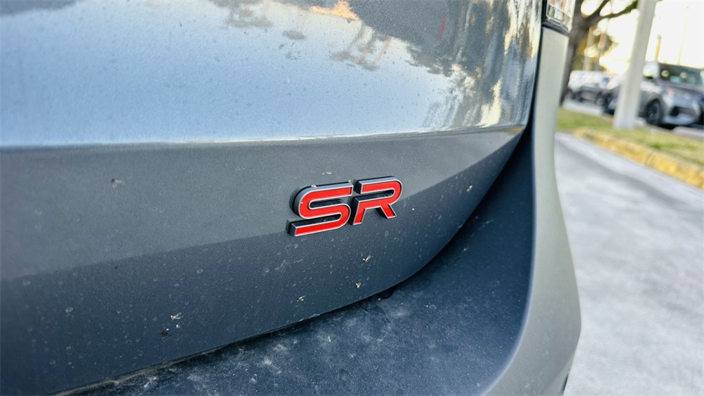 Vehicle image 23 of 29