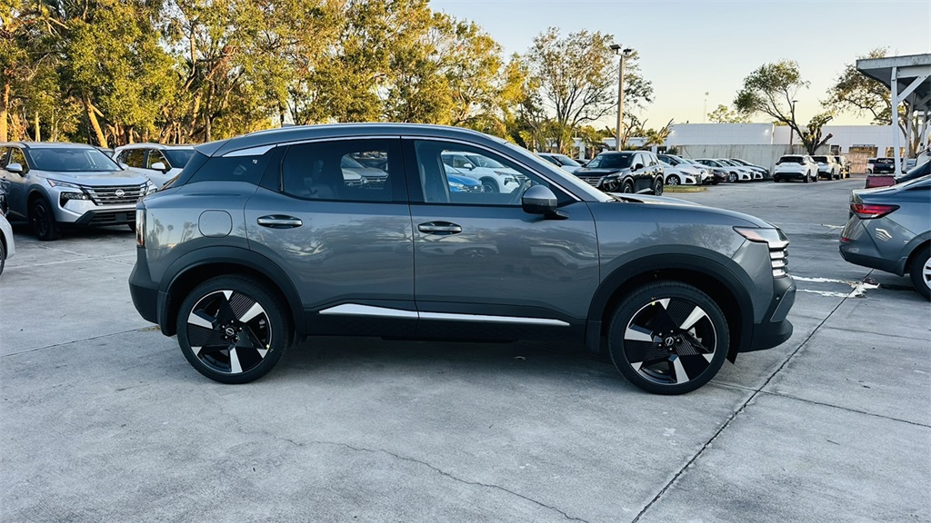 Vehicle image 4 of 29