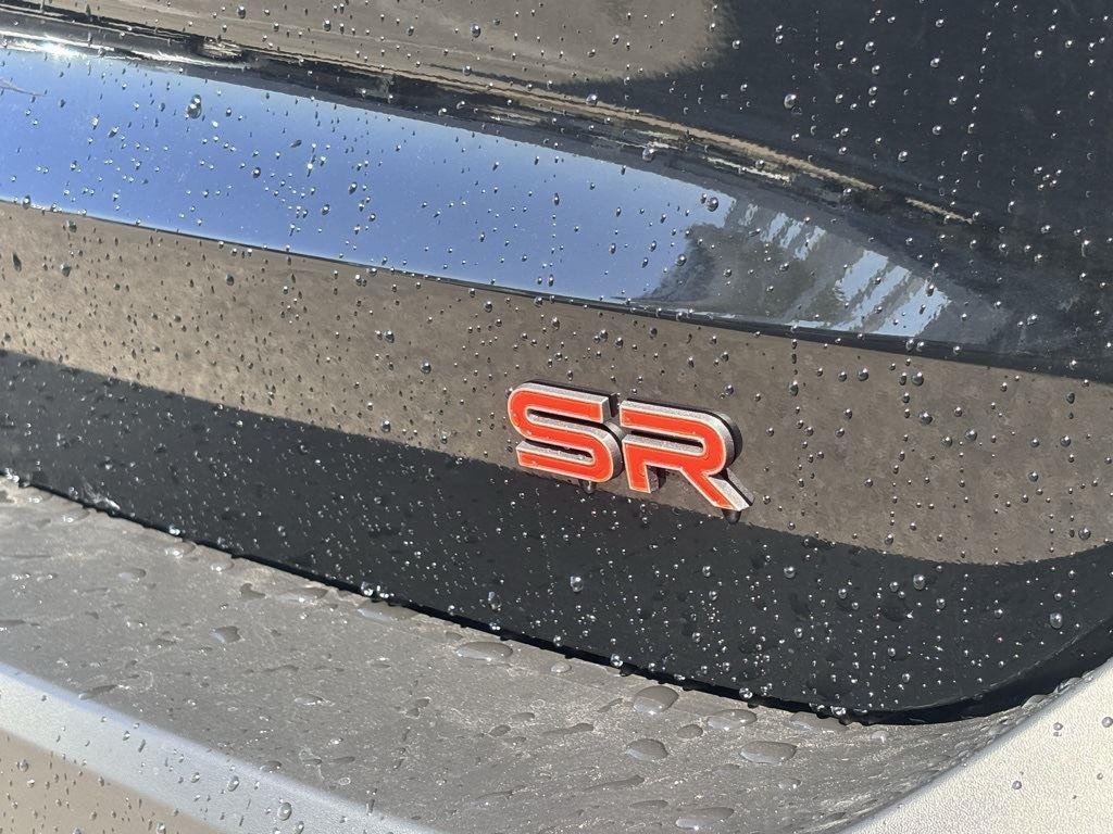 Vehicle image 6 of 33