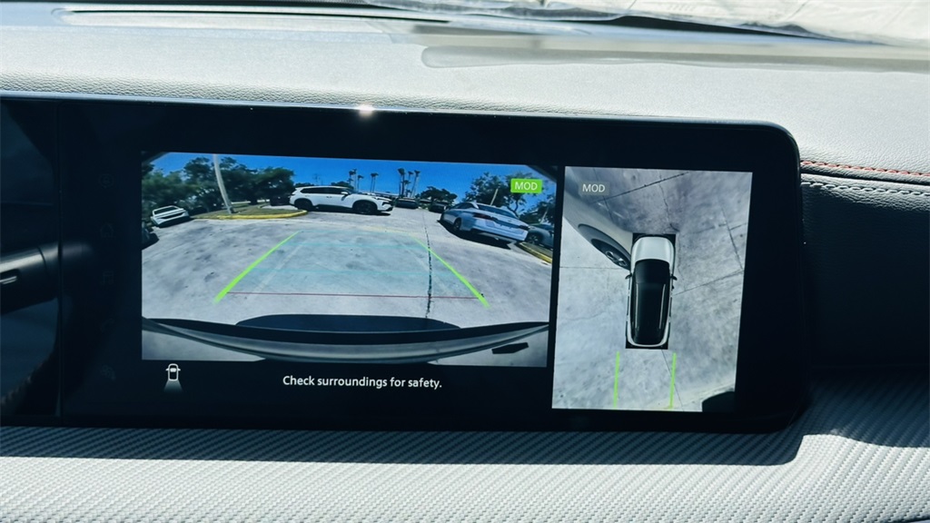 Vehicle image 23 of 29