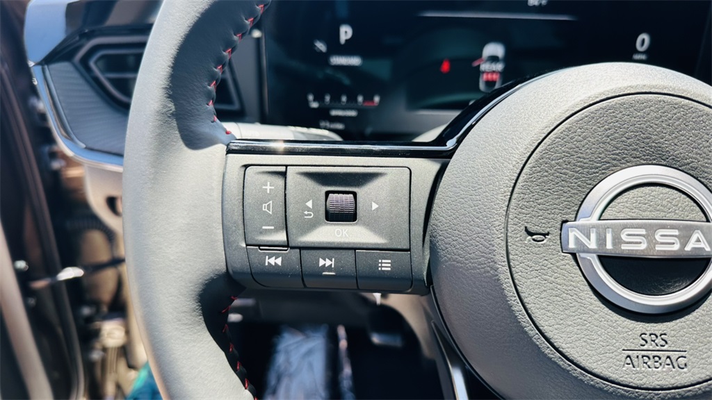 Vehicle image 20 of 29