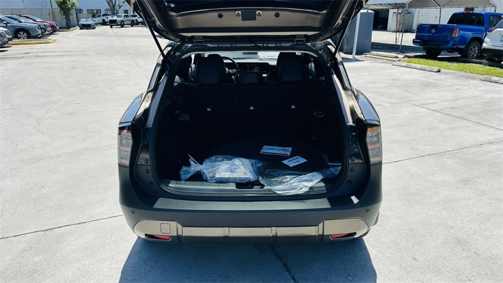Vehicle image 9 of 29
