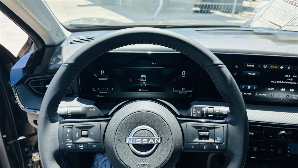 Vehicle image 26 of 29