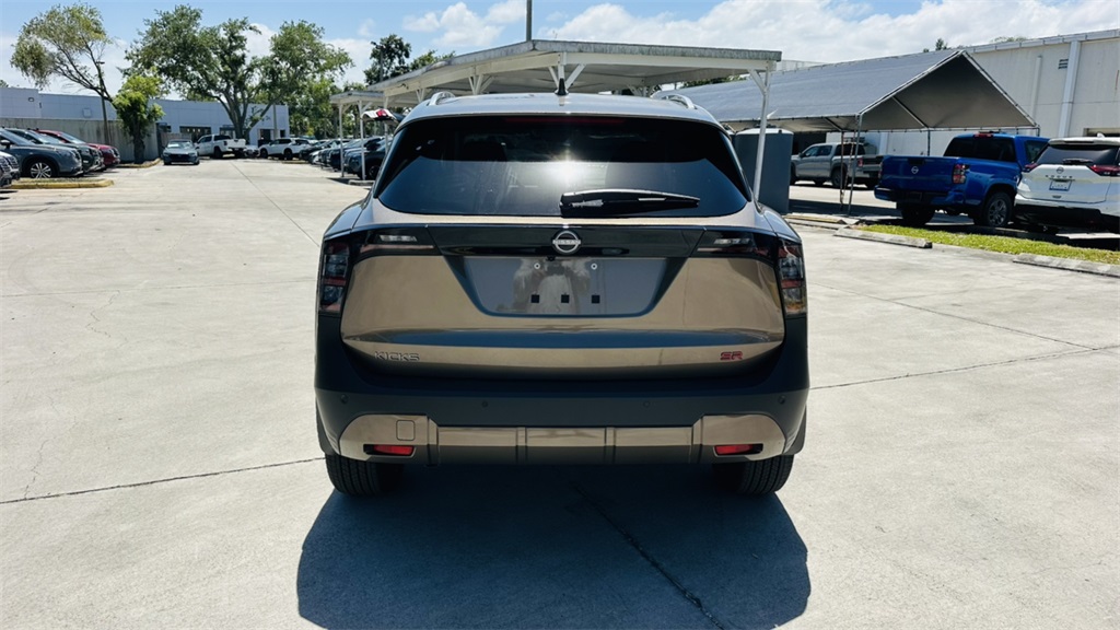 Vehicle image 10 of 29
