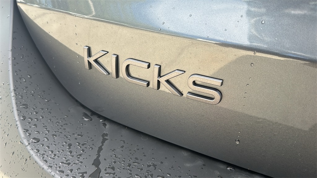 Vehicle image 27 of 31