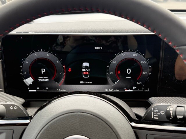 2025 Nissan Kicks SR Image 19 of 32