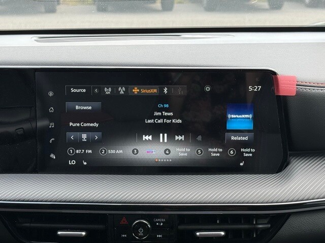 2025 Nissan Kicks SR Image 21 of 32