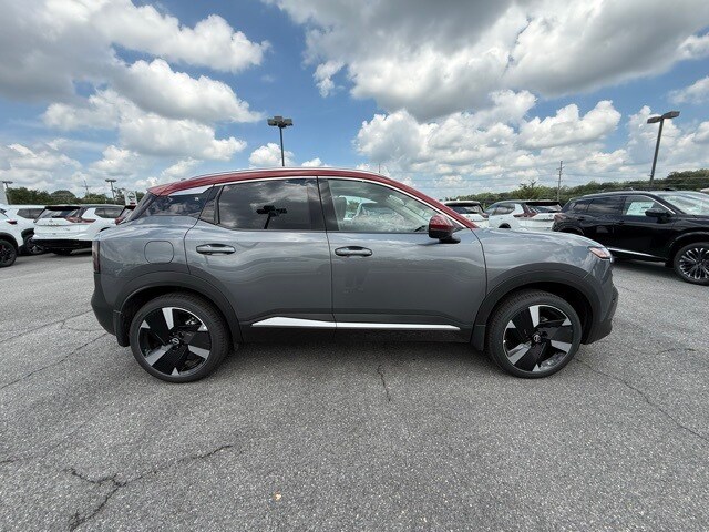 2025 Nissan Kicks SR Image 4 of 32