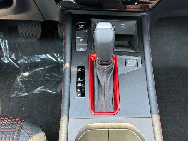 2025 Nissan Kicks SR Image 24 of 33
