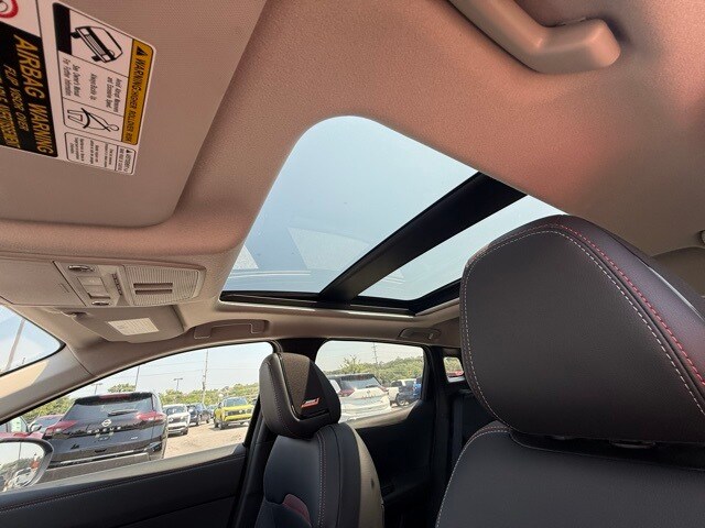 2025 Nissan Kicks SR Image 29 of 33