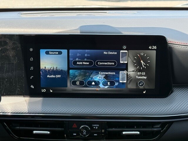 2025 Nissan Kicks SR Image 22 of 33