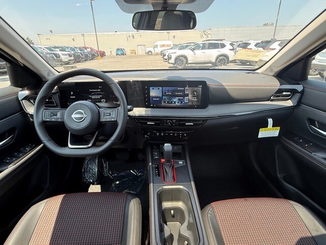 2025 Nissan Kicks SR Image 13 of 33