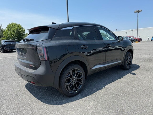 2025 Nissan Kicks SR Image 4 of 33