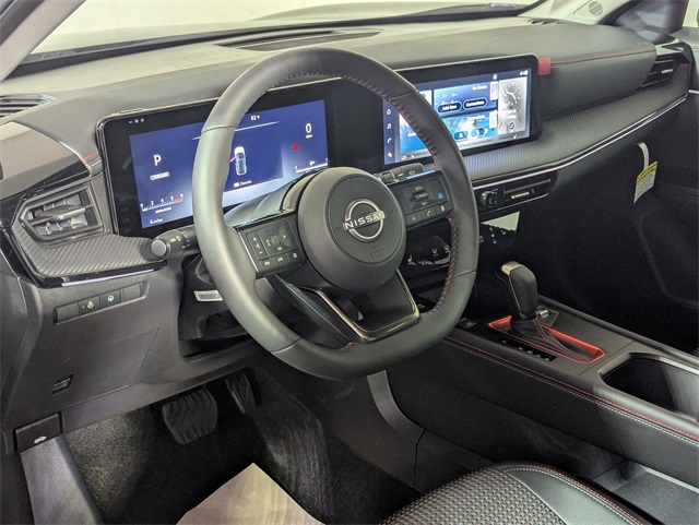 Vehicle image 12 of 21
