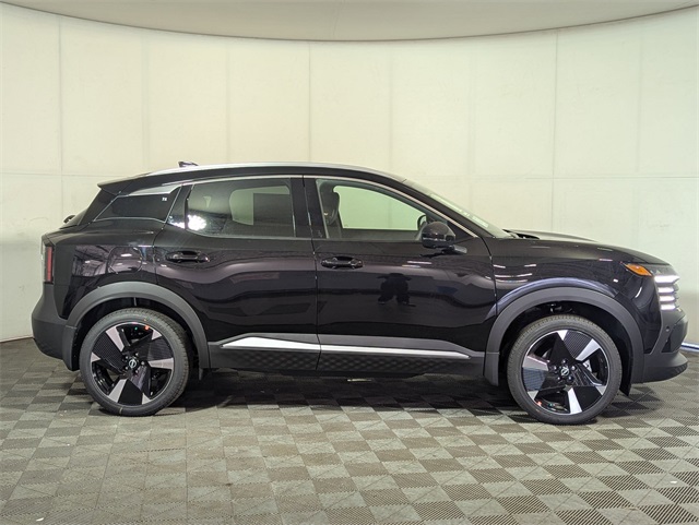 Vehicle image 4 of 21