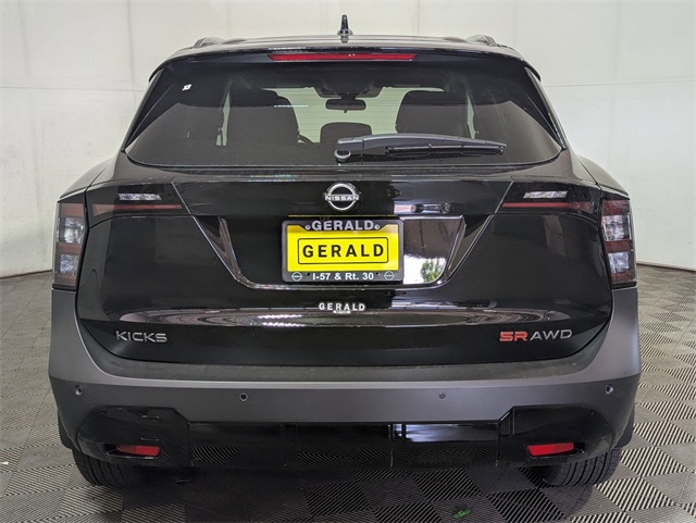 Vehicle image 9 of 21