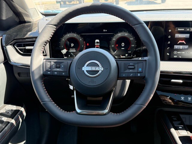 2025 Nissan Kicks SR Image 31 of 31
