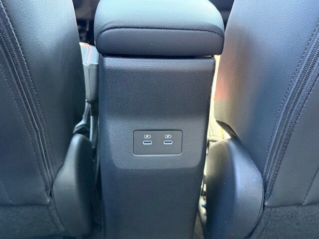 2025 Nissan Kicks SR Image 26 of 31