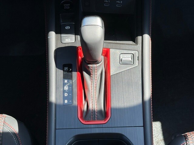 2025 Nissan Kicks SR Image 23 of 31