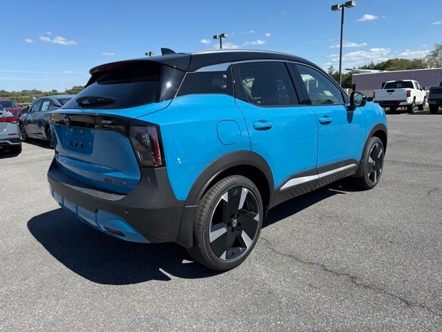 2025 Nissan Kicks SR Image 5 of 31