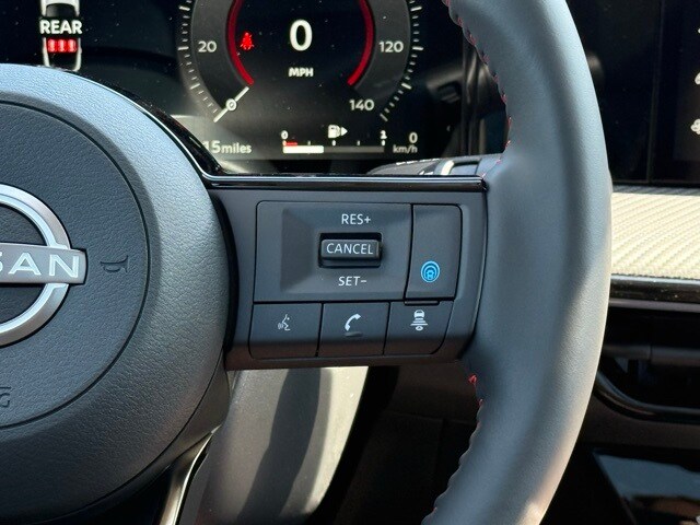 2025 Nissan Kicks SR Image 29 of 31