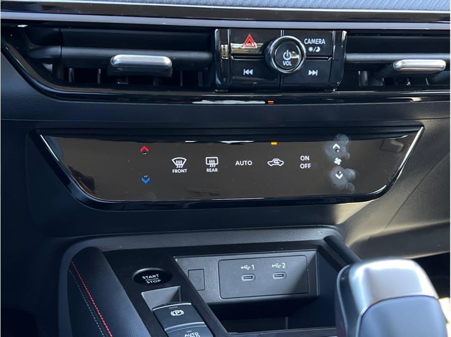 Vehicle image 15 of 23