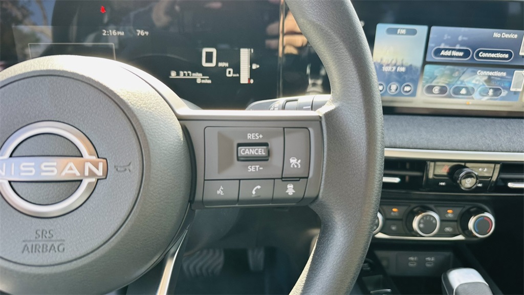 Vehicle image 18 of 28
